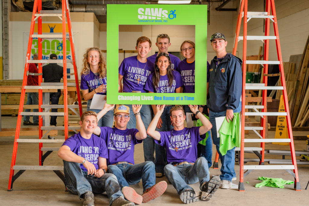 FFA Students Give Back with Servants at Work